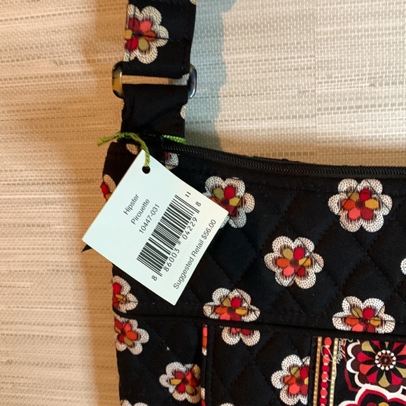 NWT Vera Bradley Hipster Purse in Pirouette pattern - Picture 2 of 11
